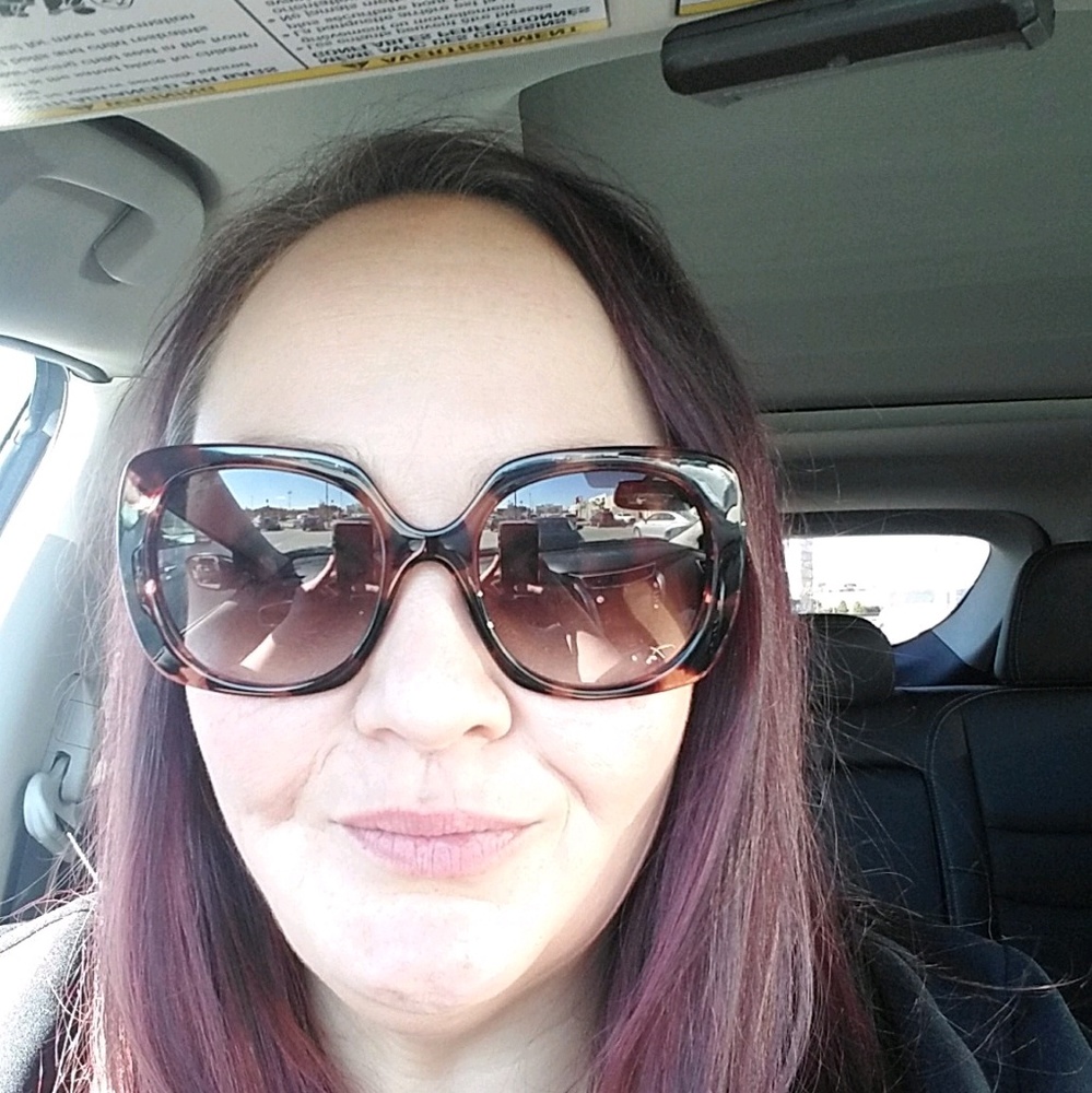 Meet your Posher, Amber